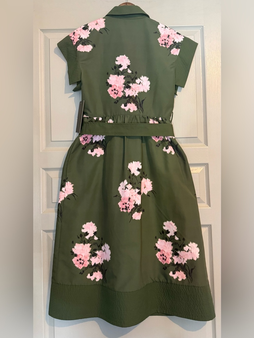 Tuckernuck Chloe Dress Olive and Pressed Powder Belted Midi Short Sleeve M - Picture 7 of 7